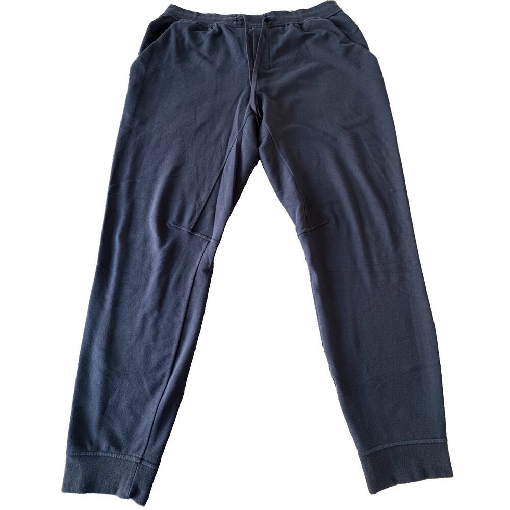 Lululemon Joggers Men’s Size Extra Large With 29 Inch Inseam Black LM55435